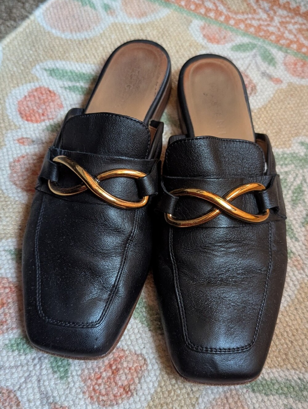M. Gemi Silvia Mule Black Leather Size 38 Infinity Collection